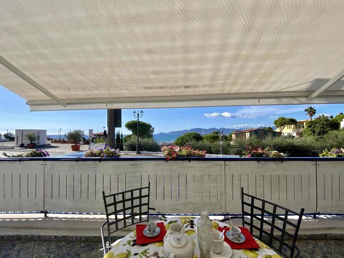 Holidaycasa Mike - Con Terrazzo Vista Mare สแปร์ลองกา ภายนอก รูปภาพ