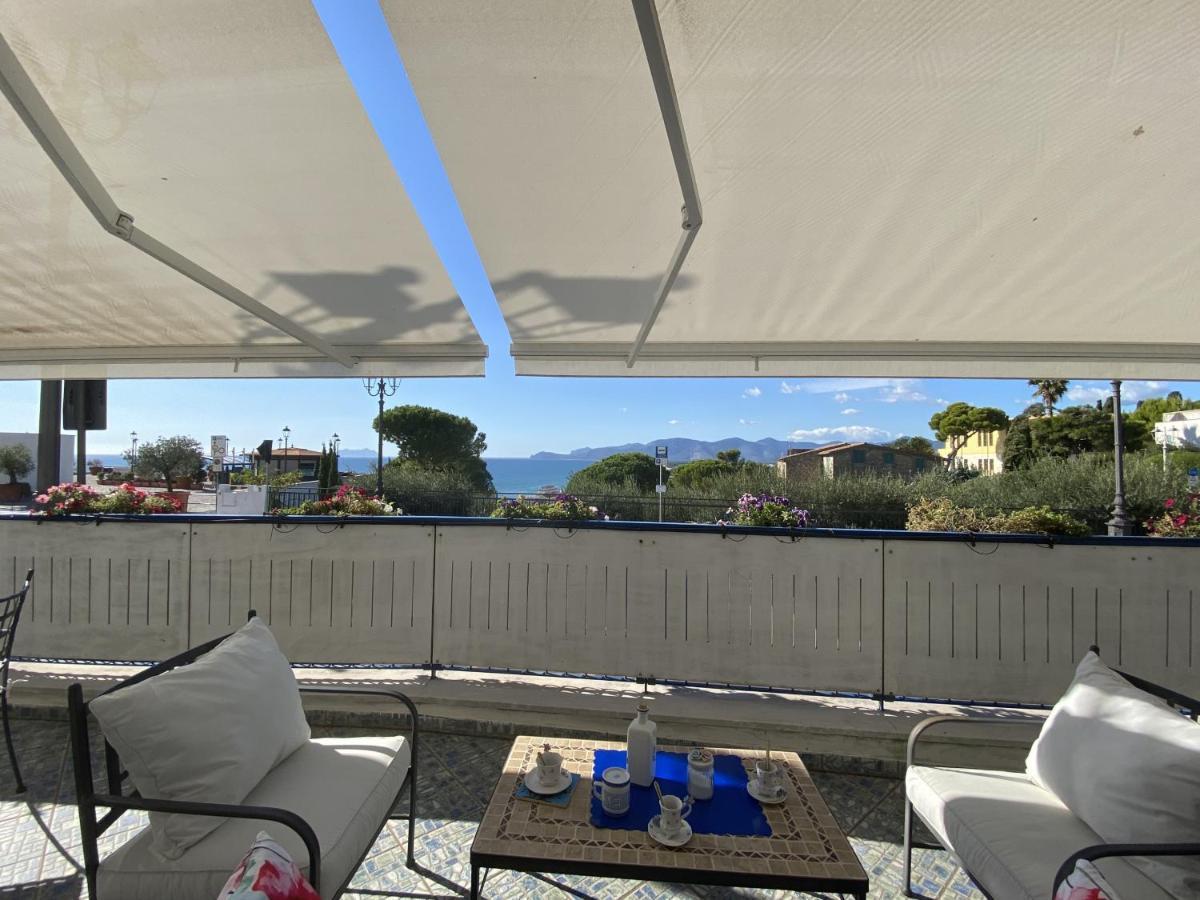 Holidaycasa Mike - Con Terrazzo Vista Mare สแปร์ลองกา ภายนอก รูปภาพ