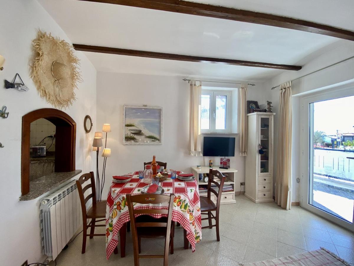 Holidaycasa Mike - Con Terrazzo Vista Mare สแปร์ลองกา ภายนอก รูปภาพ