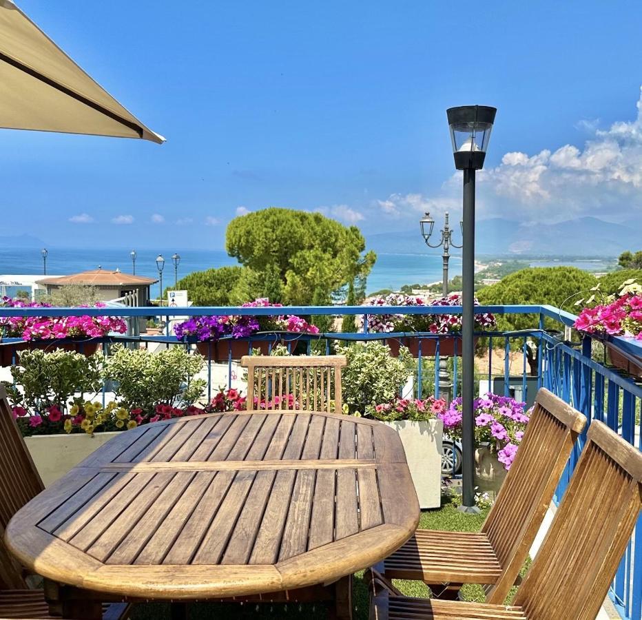 Holidaycasa Mike - Con Terrazzo Vista Mare สแปร์ลองกา ภายนอก รูปภาพ