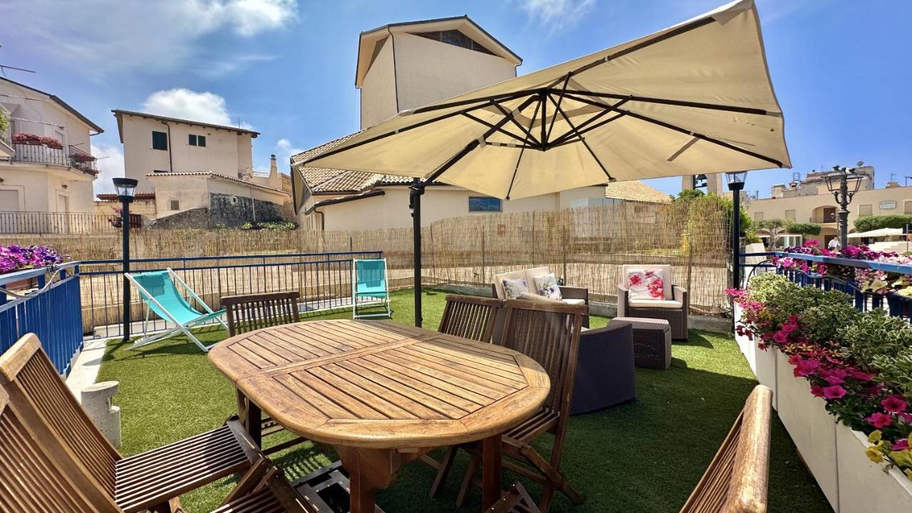 Holidaycasa Mike - Con Terrazzo Vista Mare สแปร์ลองกา ภายนอก รูปภาพ